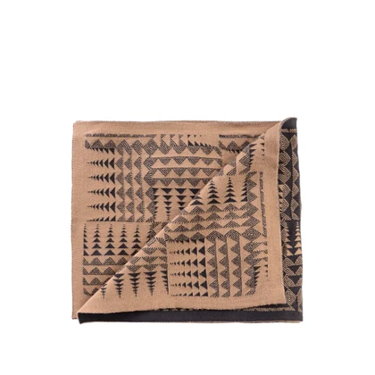 شال گردن طرحدار کرم و قهوه‌ای