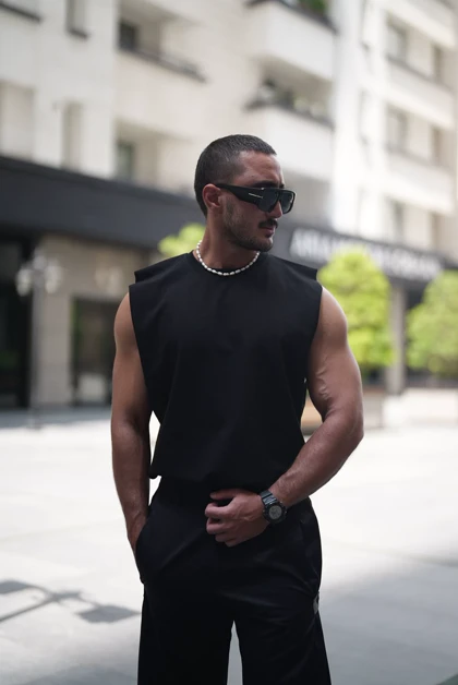 رکابی حلقه‌ای وست (بیسیک) ساده مشکی Pedro Pascal