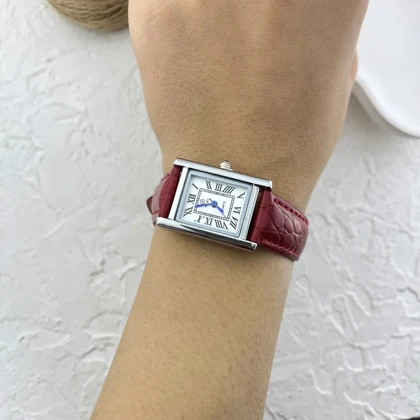 ساعت زنانه طرح فلورا، ظرافت در دستان شما