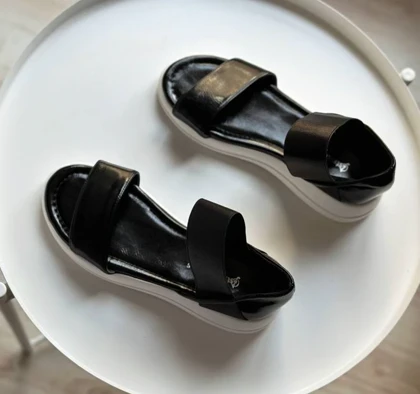 کفش صندل زنانه مدل Stradivarius Sandal - SDs63
