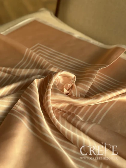 مینی اسکارف طرح مربع