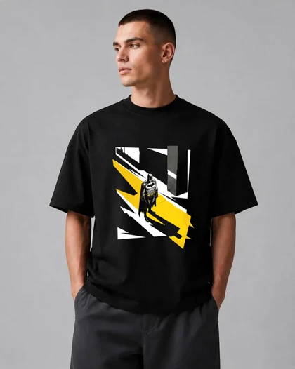 تیشرت باکسی مشکی طرح شوالیه تاریکی بتمن Urban Hero Yellow Black Graphic Tee