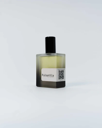 عطر زنانه مدل PULSATILLA برند کلار کالکشن kelar collection