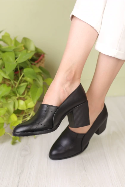 کفش زنانه پرسنلی پاشنه‌دار لیدا