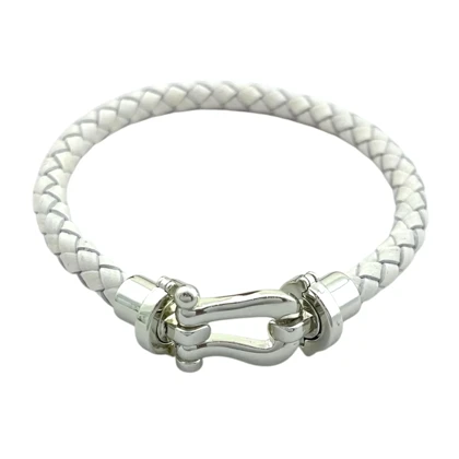 دستبند زنانه بافت چرمی سفید، طرح امگا، یک انتخاب شیک