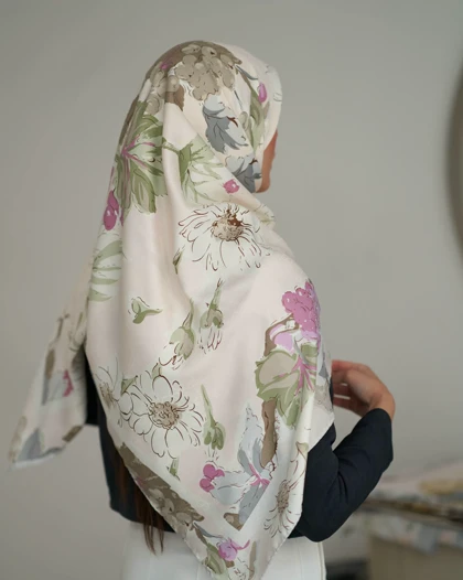 روسری ابریشم ژاکارد قواره 140 30210