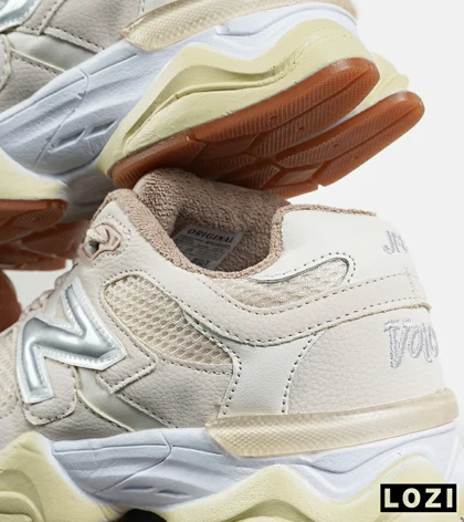 کفش کتانی زنانه کرم NEW BALANCE 9060 مدل 7481