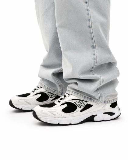 کفش کتانی مردانه مدل نیوبالانس 725 سفید مشکی New Balance