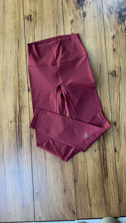 لگ ورزشی زنانه الویوگا Aloyoga