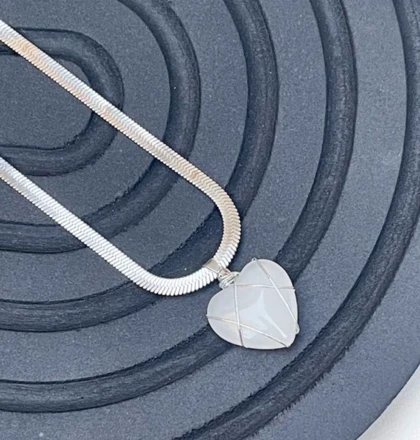 گردنبند ماری با اویز سنگ