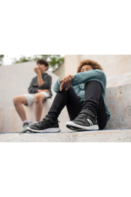 کفش پیاده روی بچگانه decathlon