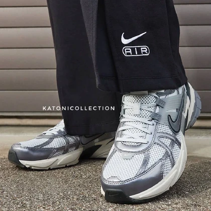 کتانی نایک وی تو کی Nike V2K Run