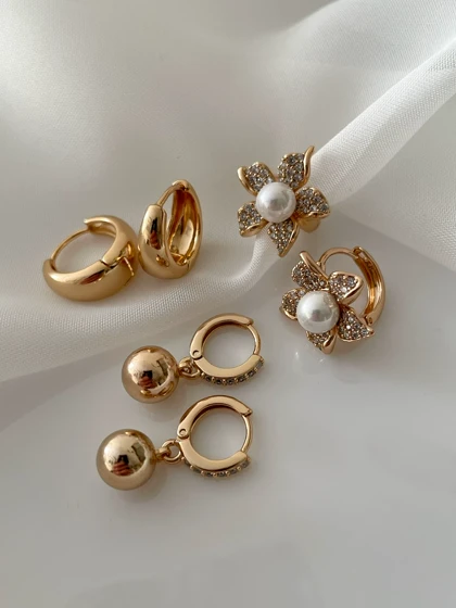 گوشواره های ژوپینگ 1578