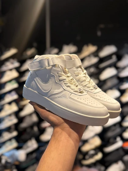 کتانی جردن وان ساق‌دار سفید