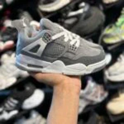 کتانی زنانه جردن 4