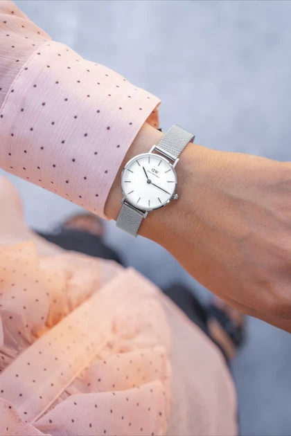 ساعت دنیل ولینگتون حصیری زنانه نقره ای صفحه سفید Daniel Wellington Silver