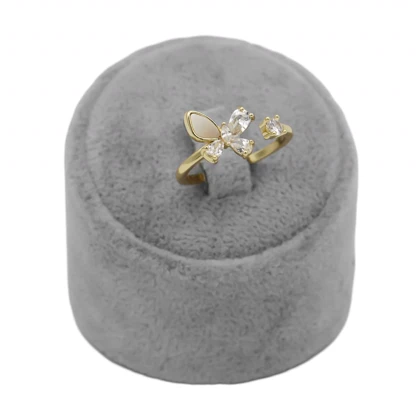 انگشتر زنانه مدل پروانه ای نگین‌دار