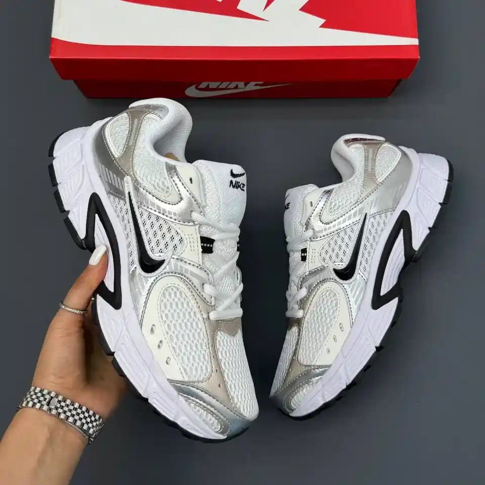 کفش نایک وی فایو کی ران سفید مشکی Nike V5K Run White Black