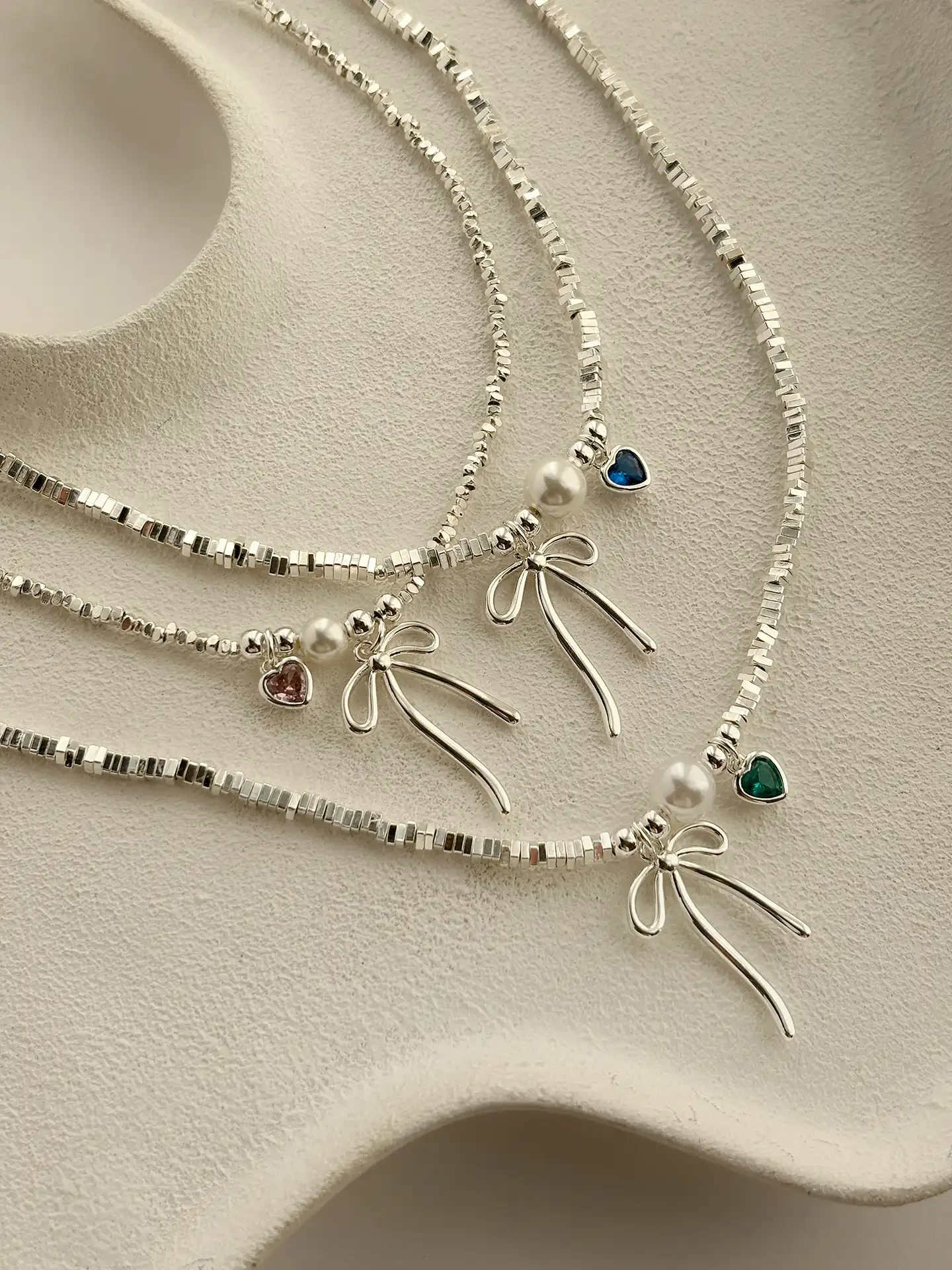 گردنبندهای پاپیونی