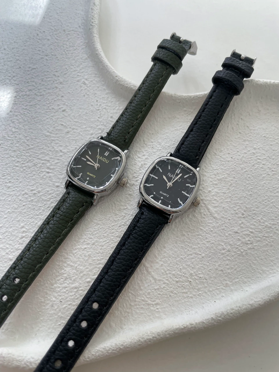 ساعت چرم شیشه تراش