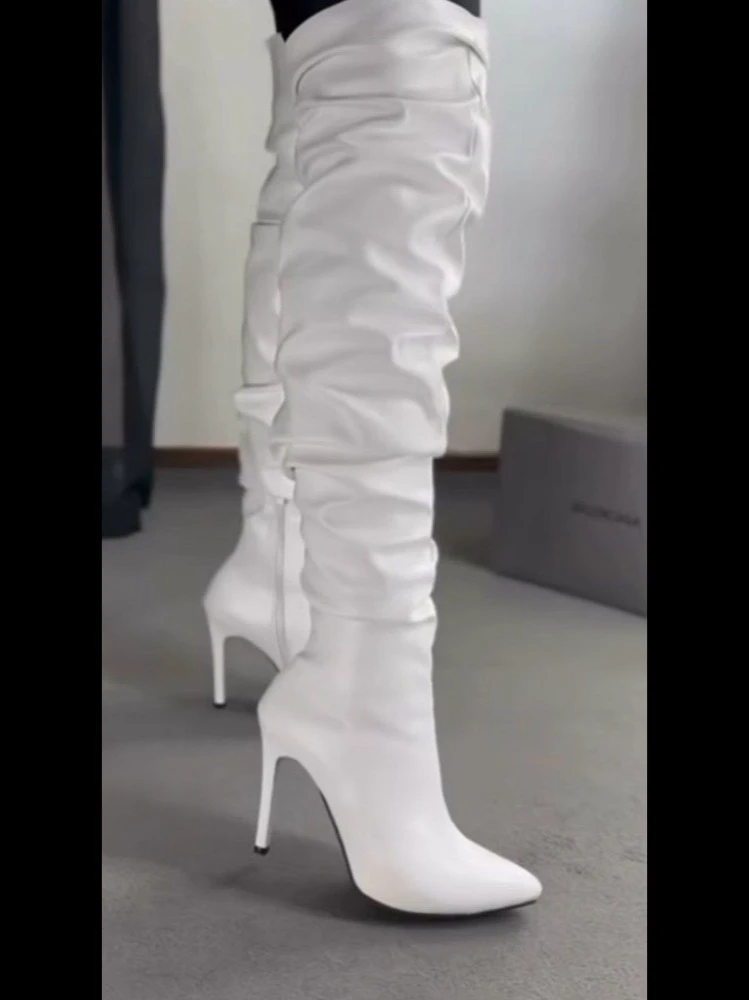 چکمه بلند نوک تیز