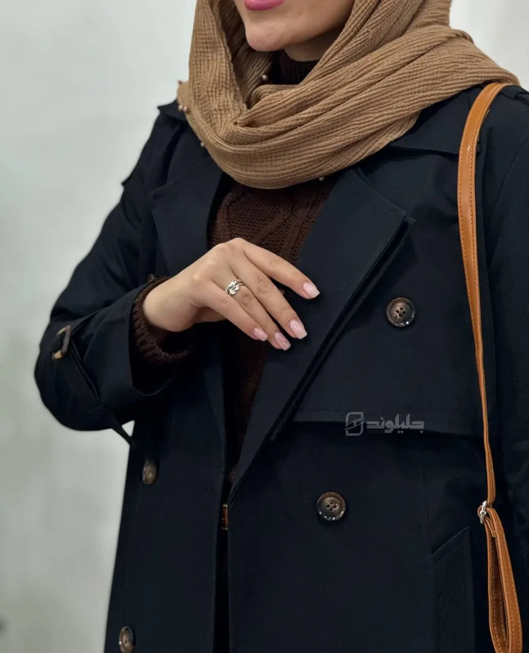 ترنچ کت زنانه ضد آب بادوم