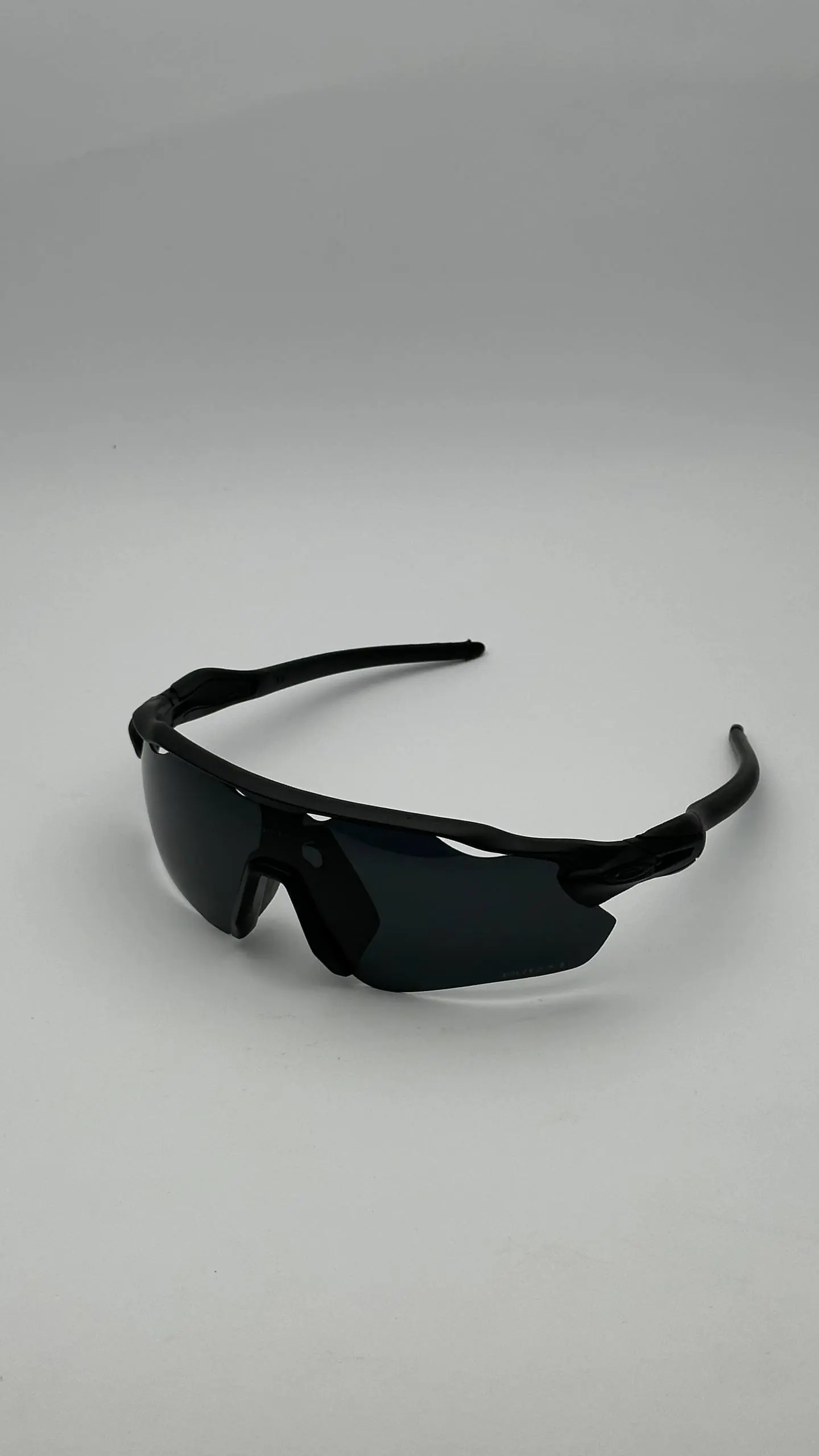 عینک ورزشی اوکلی Oakley OC02 اقساط (مشکی)