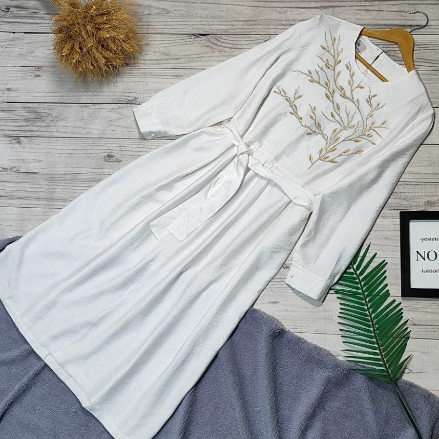 پیراهن گلدوزی بهار کد 50148 (سفید)