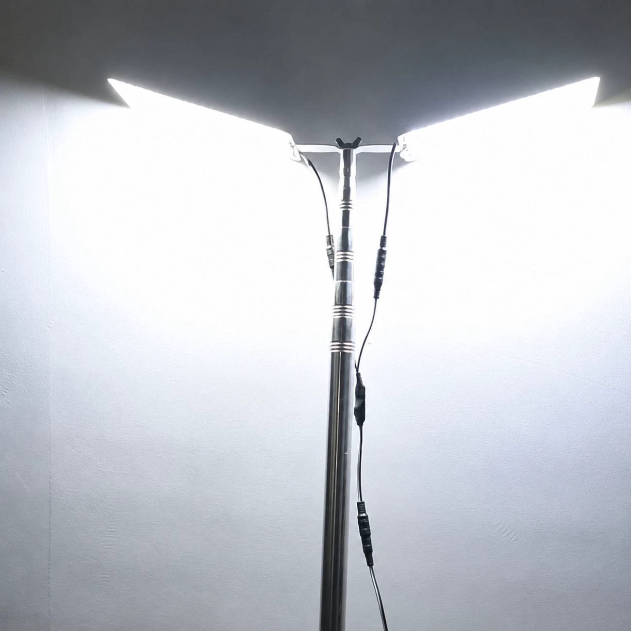 چراغ کمپینگ دو پنله 360 لایت 360 Light مدل FR-23 COB با ریموت کنترل