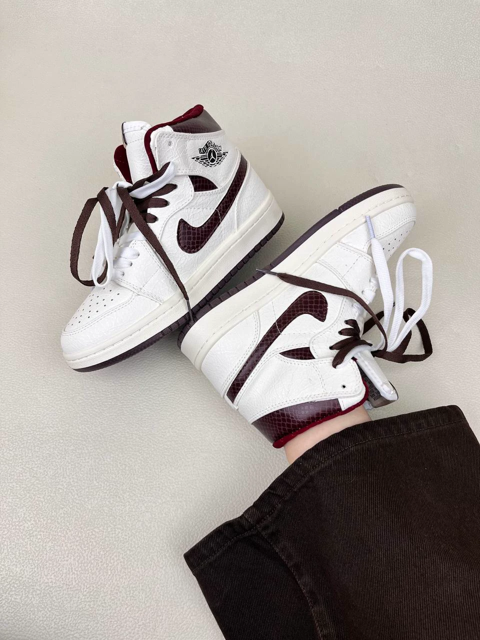 کتانی ونس زنانه ساق‌دار ایر جردن 1 اما مانیر 1 NIKE AIR JORDAN کد 912