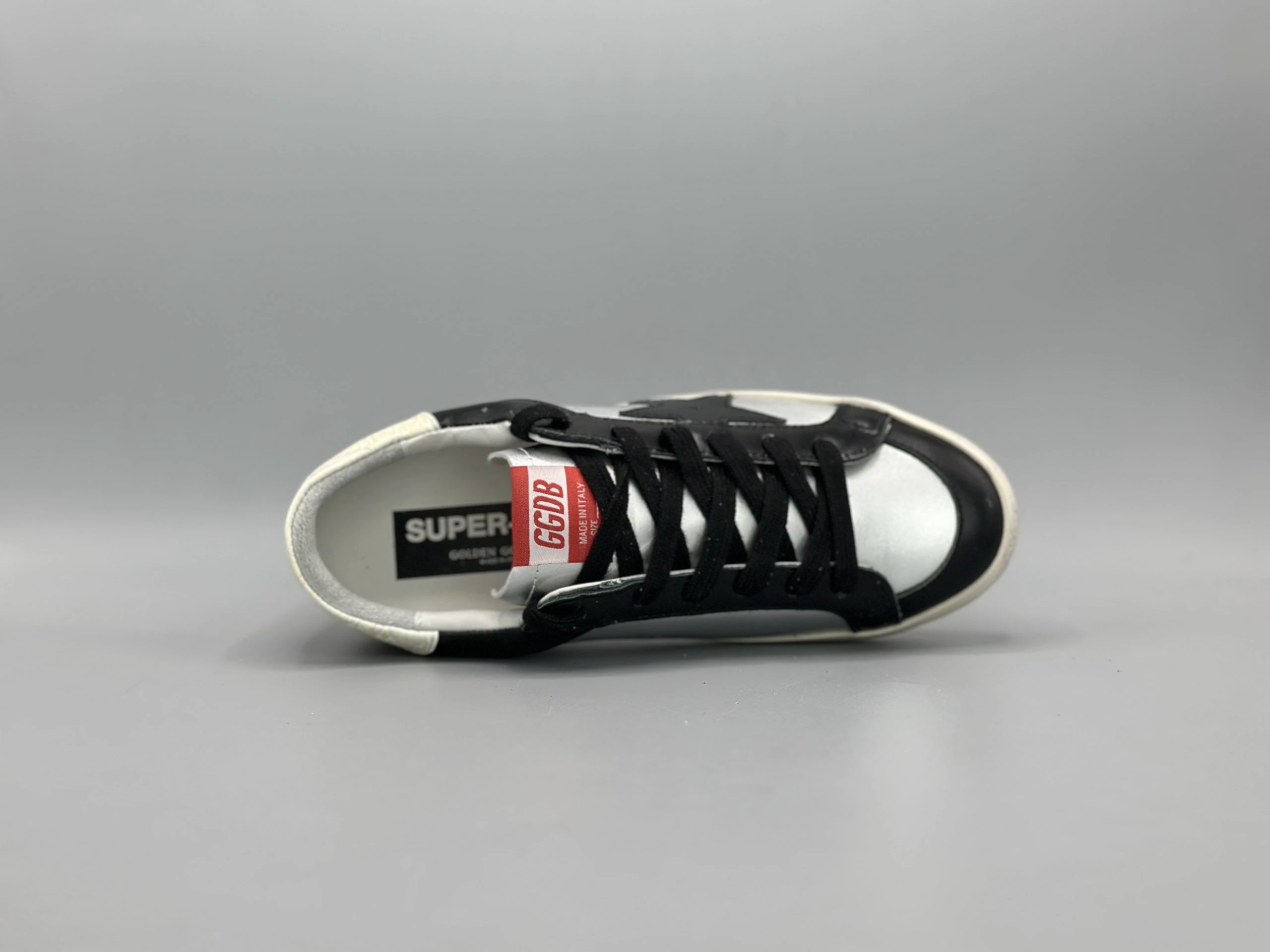 کتانی گلدن گوس ال تی دی چرم نقره مشکی کرم/Golden Goose Limited Edition