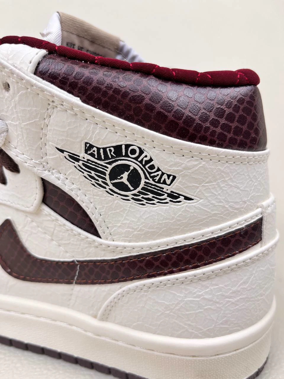کتانی ونس زنانه ساق‌دار ایر جردن 1 اما مانیر 1 NIKE AIR JORDAN کد 912