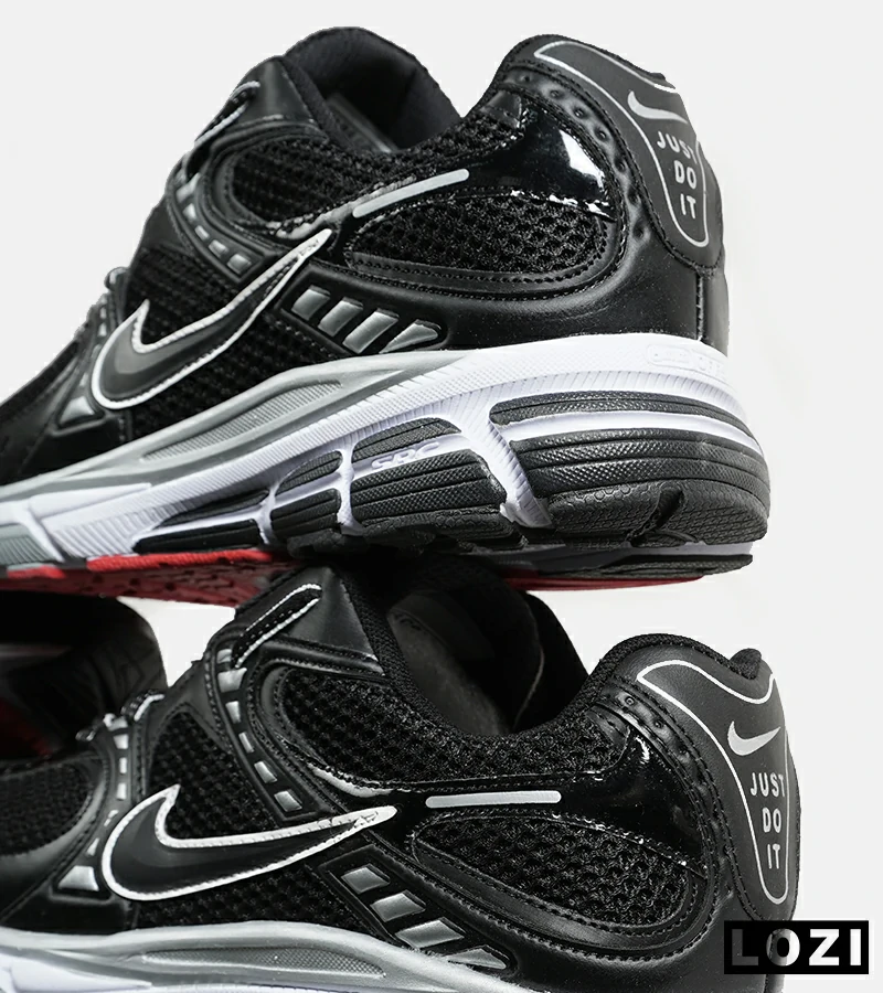 کفش کتانی مردانه مشکی نایک NIKE zoom vomero 5 مدل 7052