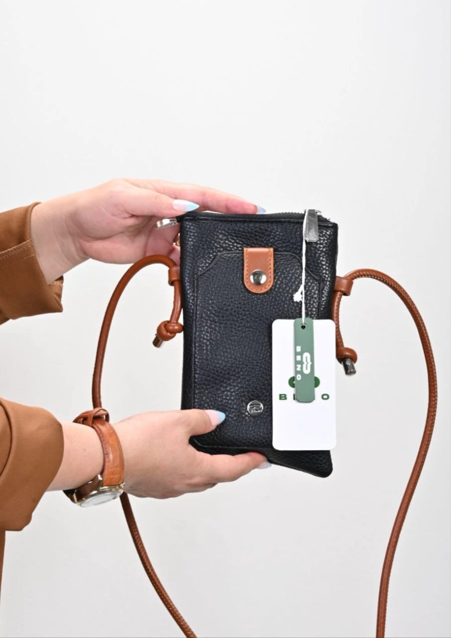 کیف موبایلی زنانه مدل پرنیان BENO کد 5099 (مشکی-عسلی)