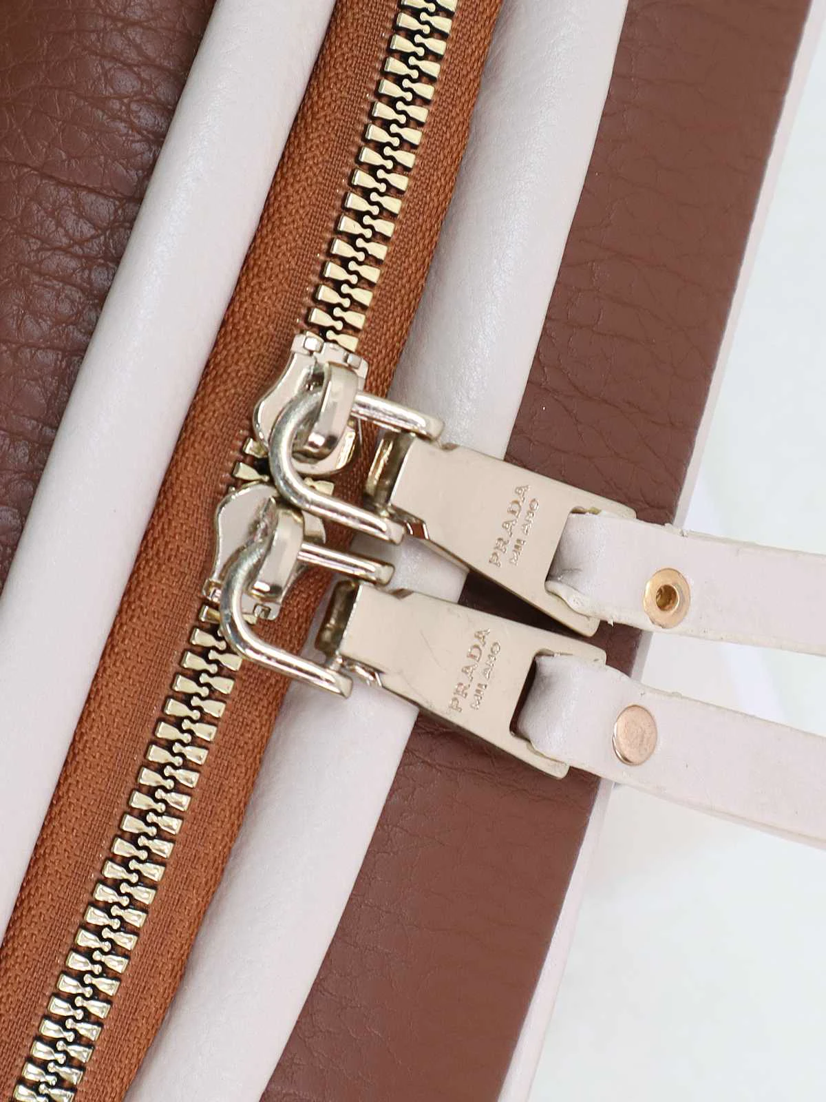 کیف دوشی زنانه مدل پرادا PRADA کد SH1502