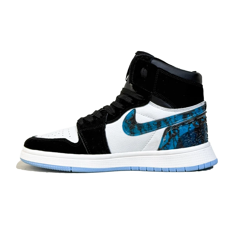 کتانی اسپرت مردانه مدل نایک ایرجردن1 ساق‌دار Nike Air jordan1 رنگ سفید مشکی آبی کد 51400