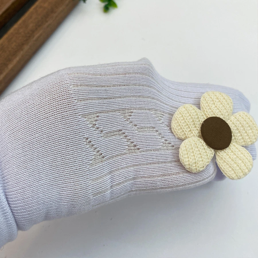 جوراب شلواری گل‌دار