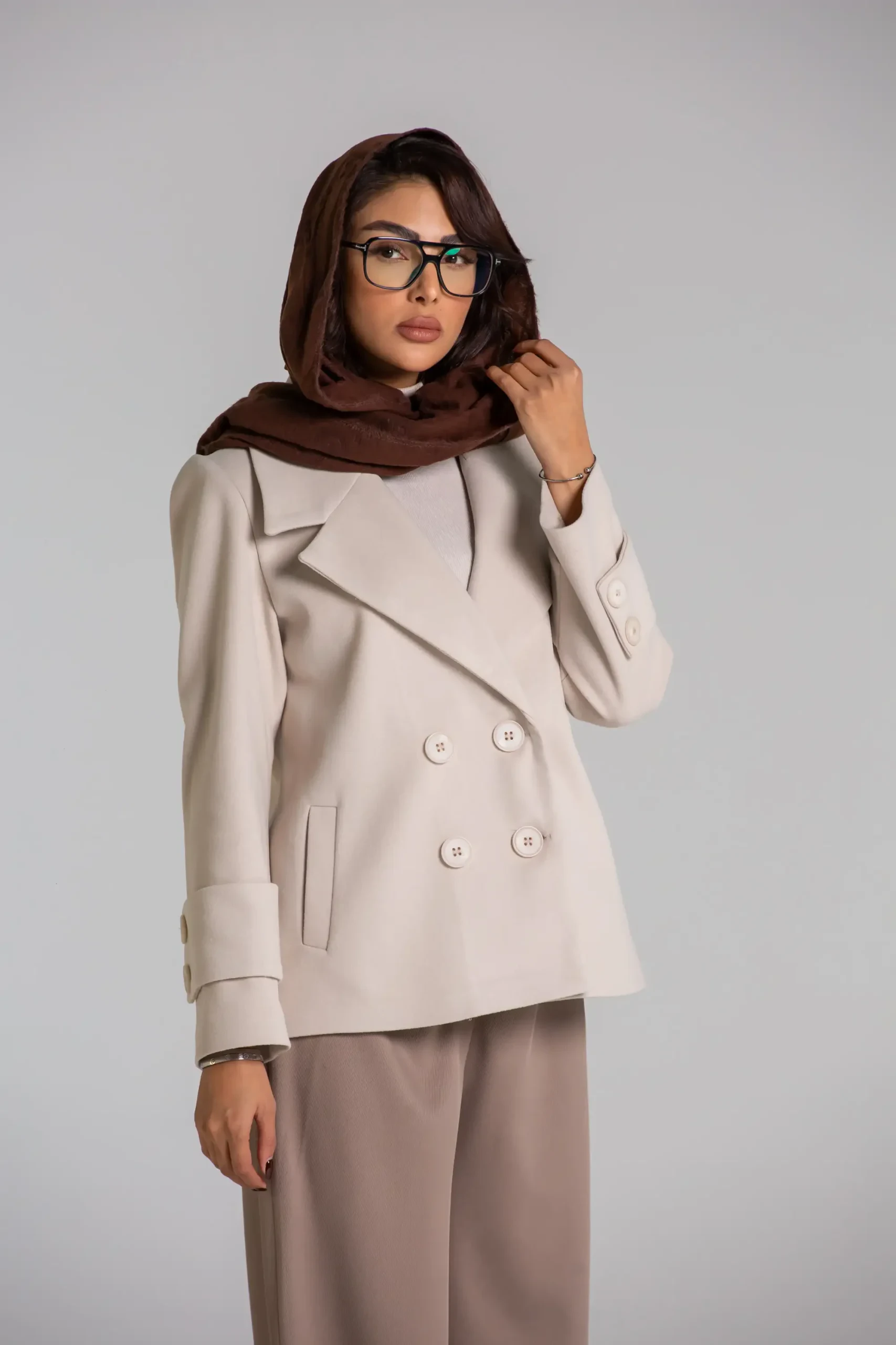 پالتو کت فوتر کراپ 4 دکمه (کرم روشن)