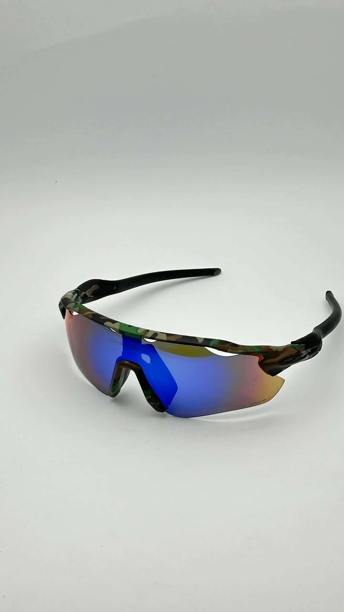عینک ورزشی اوکلی Oakley OC02 اقساط (ارتشی)