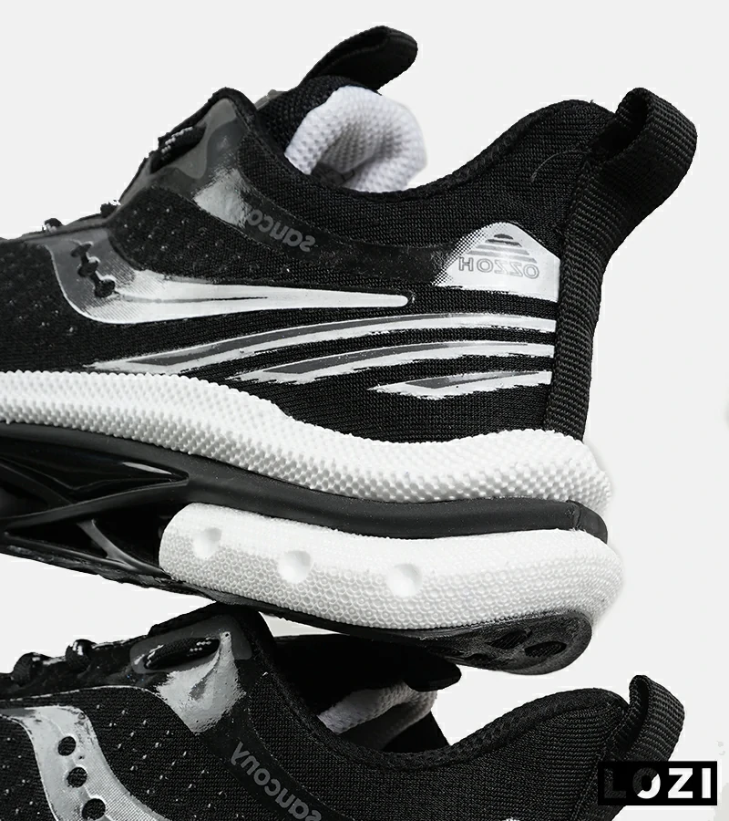 کفش کتانی مشکی سفید Saucony Axon 3 مدل 7403