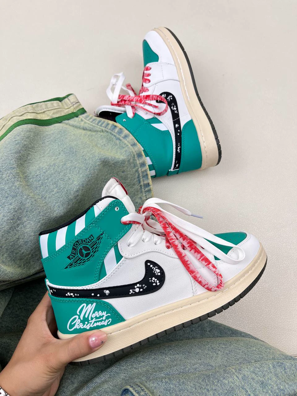 کتانی ونس زنانه ساق‌دار ایر جردن 1 مدل کریسمس 1 NIKE AIR JORDAN کد 912