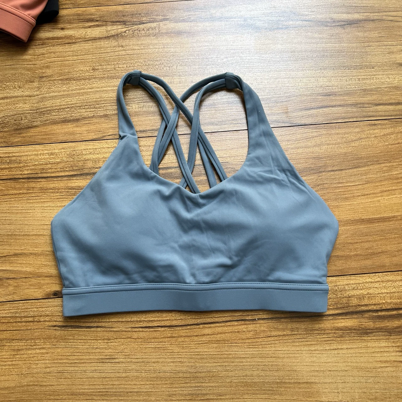 نیم‌تنه ورزشی زنانه لولولمون Lululemon مدل Free to be Serene Bra