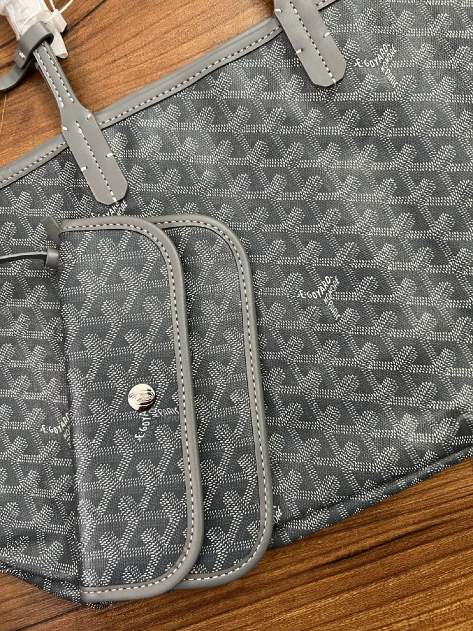 توت‌بگ گویارد Goyard