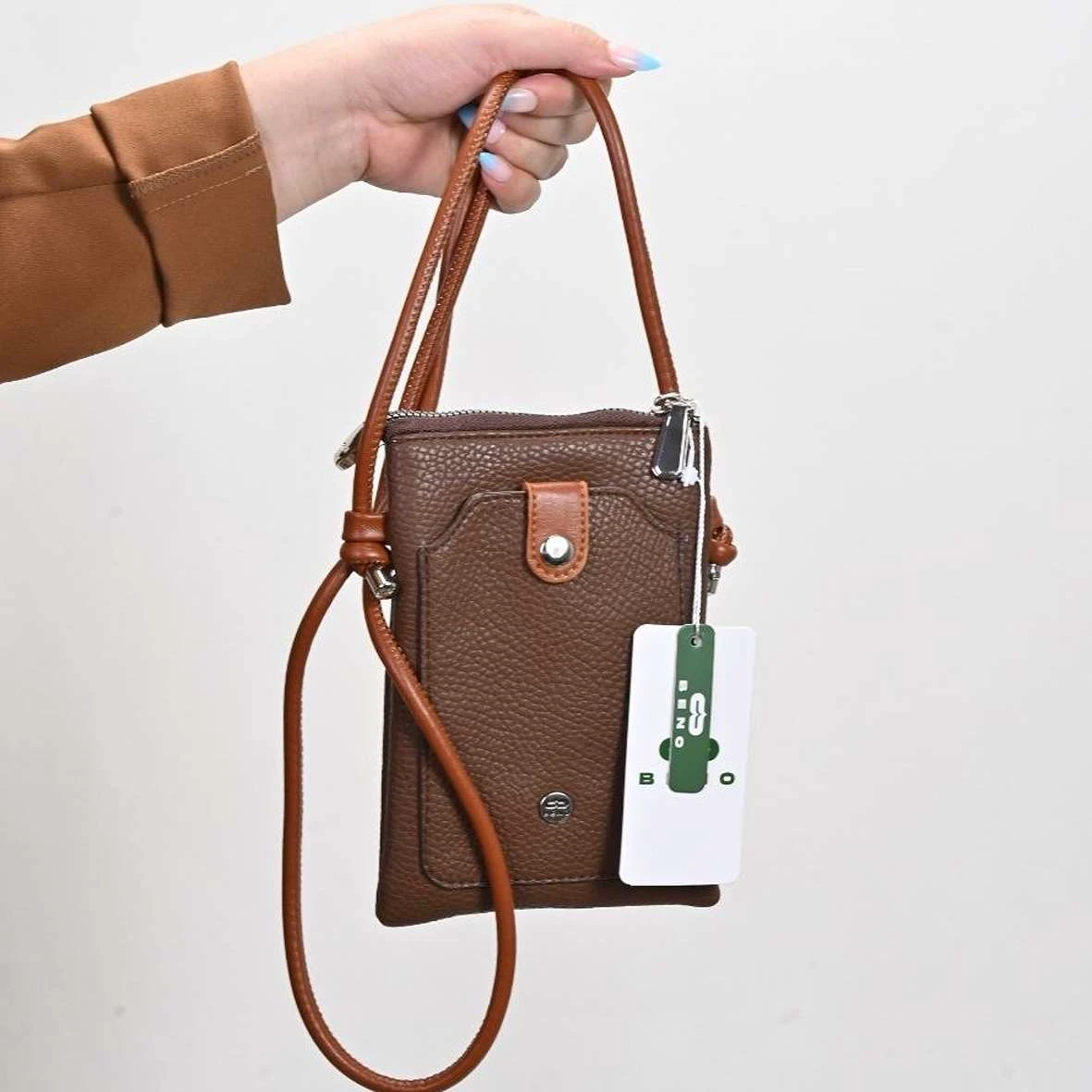 کیف موبایلی زنانه مدل پرنیان BENO کد 5099 (شکلاتی)