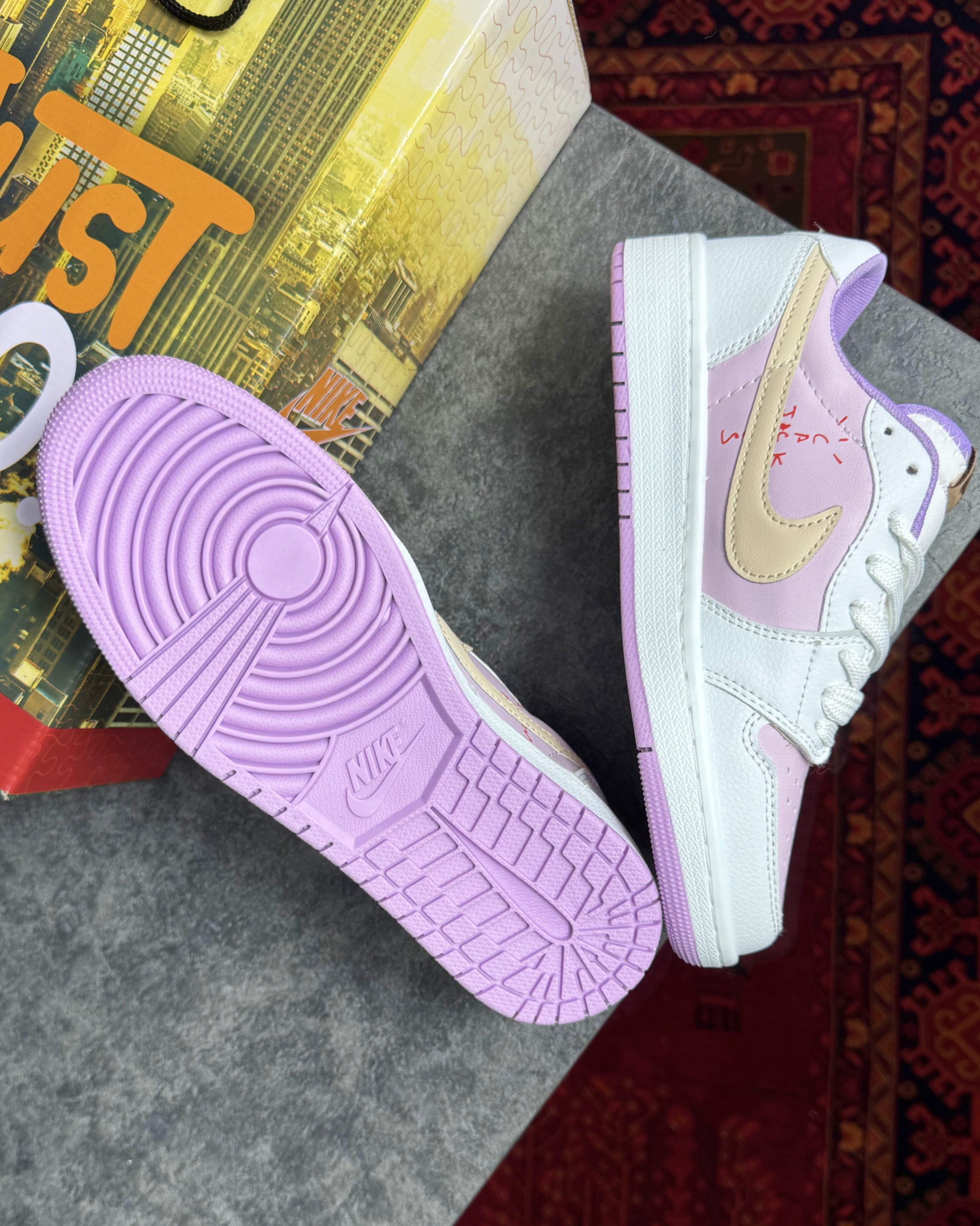 کتانی جردن تراویس اسکات