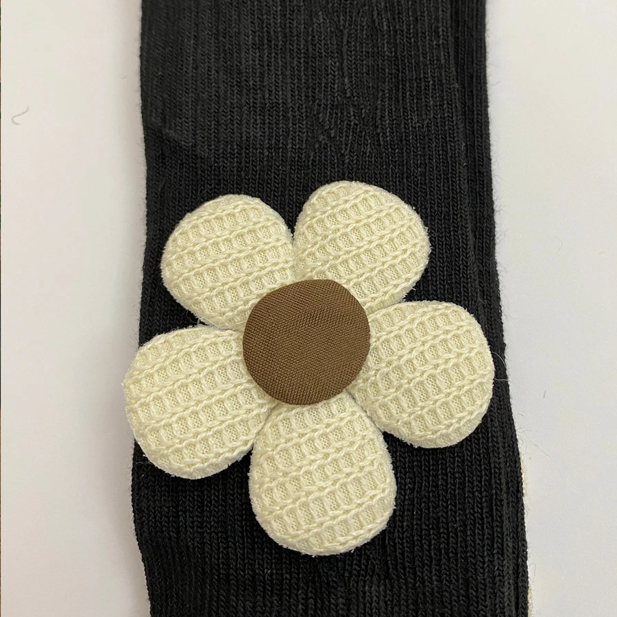 جوراب شلواری گل‌دار