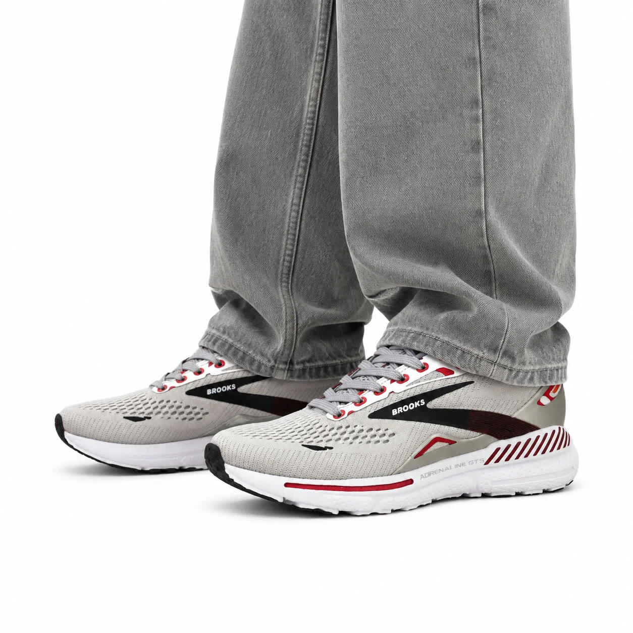 کفش کتانی رانینگ مردانه بروکس طوسی قرمز Brooks