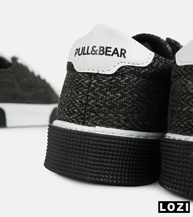 کفش کتانی مردانه مشکی سفید PULL & BEAR مدل 7446