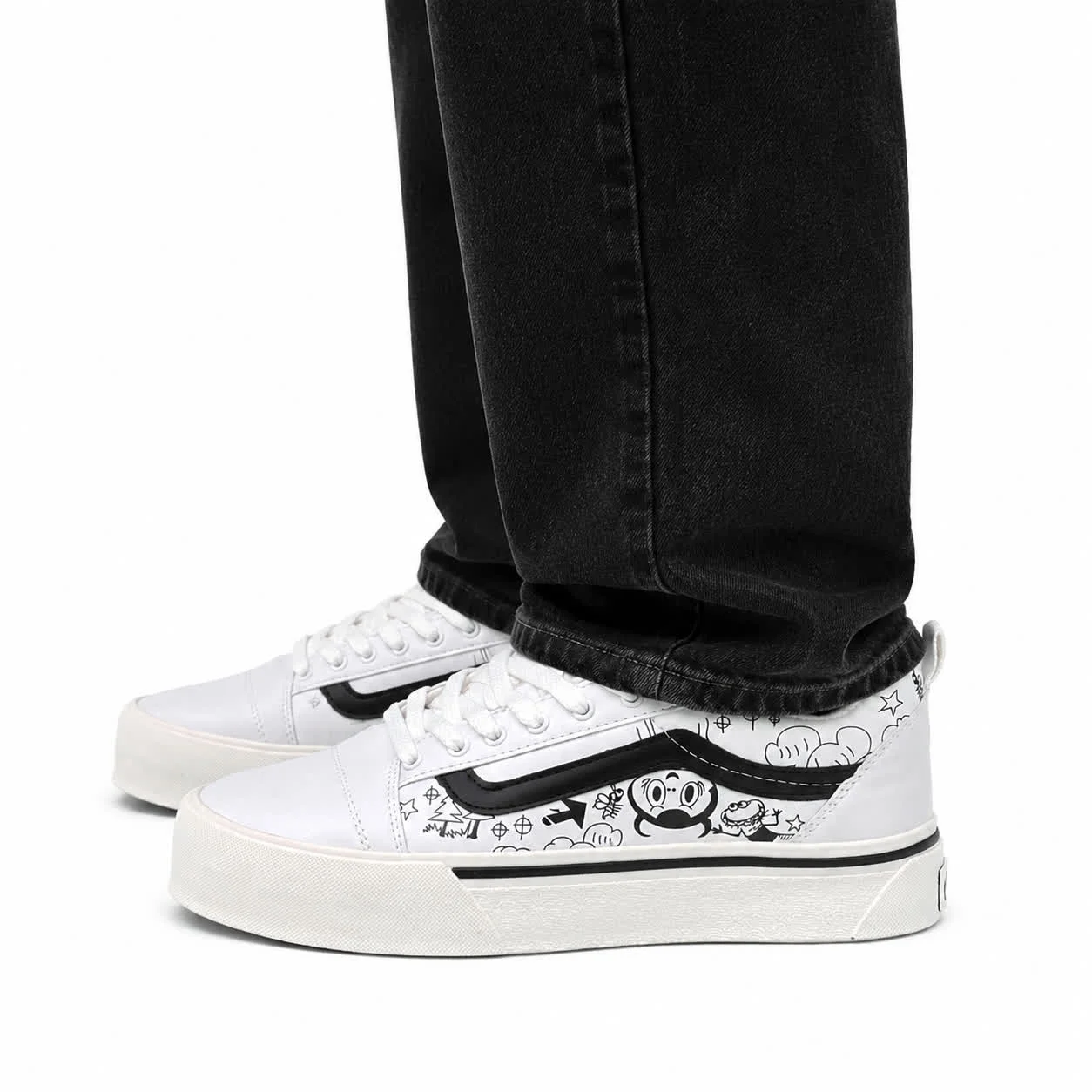 کفش کتانی مردانه ونس اولداسکول کنو کاستوم سفید مشکی Vans oldskool Knu