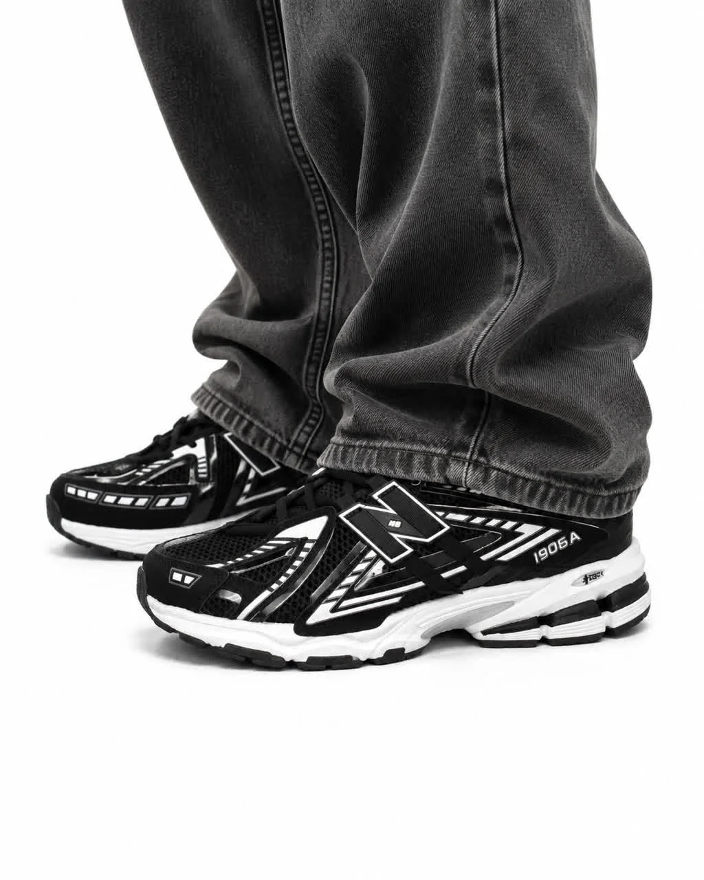 کتانی مردانه نیوبالانس 1906مشکی سفید 2 New BALANCE 1906A